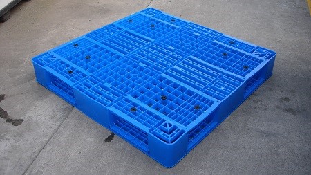 1100 x 1100 reversible stackable plastic pallets 1100 x 1100 reversible stackable plastic pallets